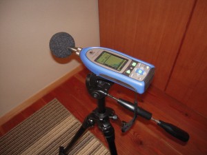 低周波音測定器